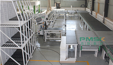 專門做柜體可以選擇哪款數(shù)控開料機(jī)